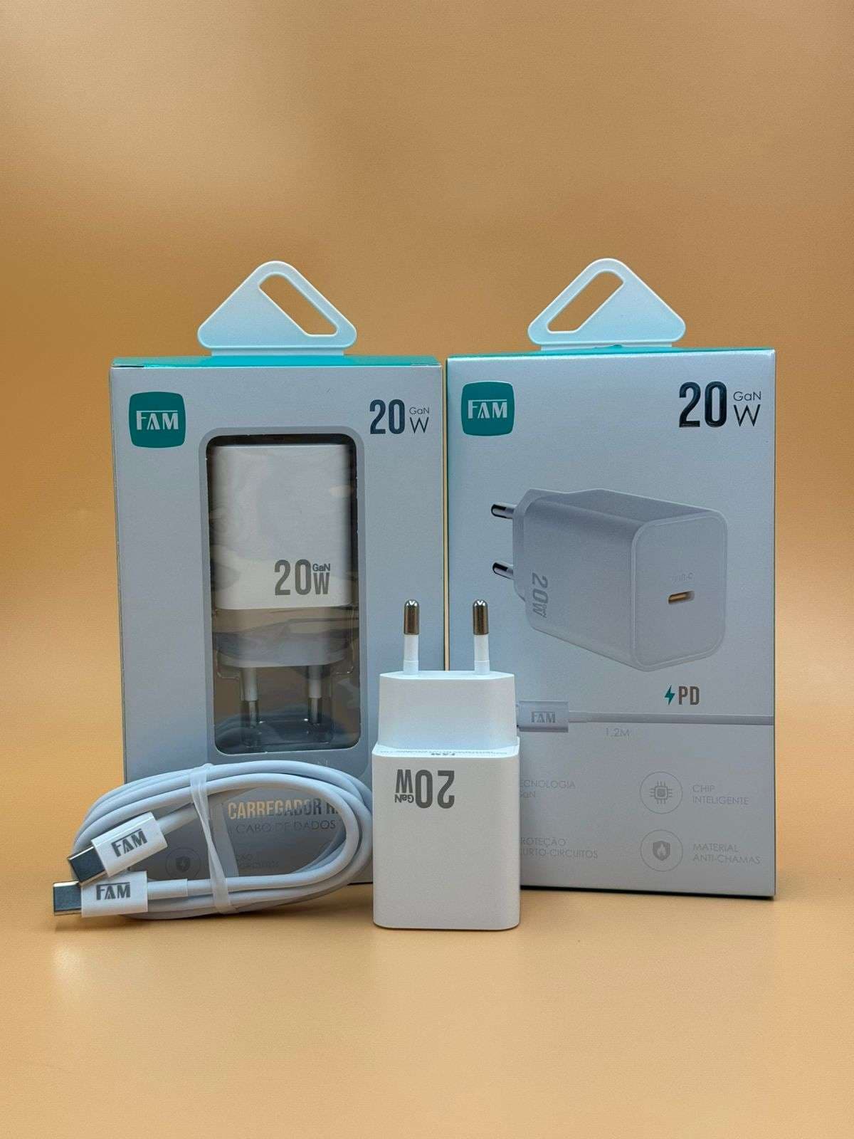 CARREGADOR RAPIDO COM CABO DE DADOS TIPO C